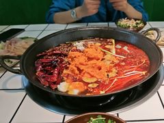 -扎起市井老火锅(乐山总店)