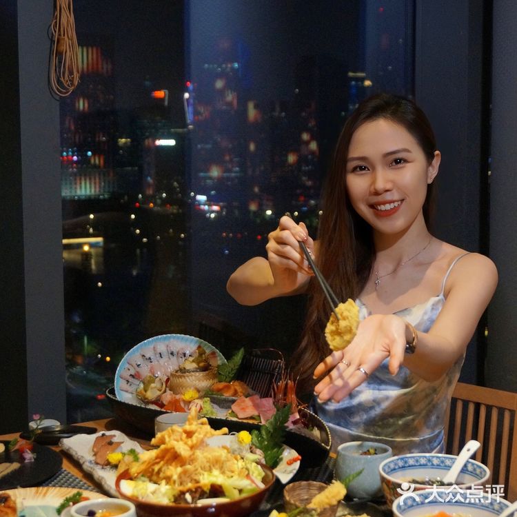 佛山高空铁板烧日料店俯瞰千灯湖全景好❗️美‼️