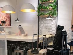大堂-吉祥馄饨(虹桥火车站店)