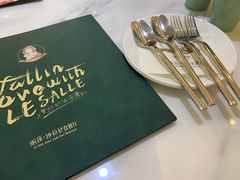 -丽莎沙拉轻食餐厅(国贸店)