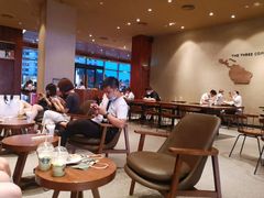 大堂-星巴克(广州百信广场东区店)