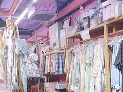 -甜镜物语 LOLITA·汉服·JK制服三坑生活馆(滨江道店)