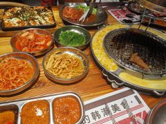 -青瓦炭韩潮烤肉(花园道店)