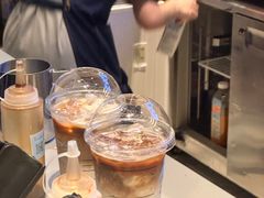 -瑞幸咖啡(纽宾凯酒店新华路店)