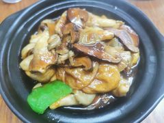 -胡子饮食店
