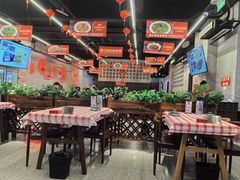 -洪霞餐馆·川菜·鲜货现炒(两江春城店)