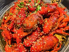 -肥肥虾庄·金牌油焖大虾(杨园滨江时代walk店)