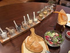 -恰餐厅及酒吧 CHAR Bar & Grill (北京丽都皇冠假日店)