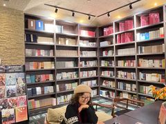 -钟书阁(松江泰晤士小镇店)