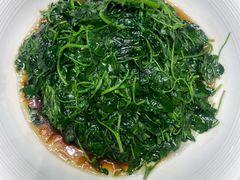 -石家饭店·百年老字号(灵岩山穹灵路店)