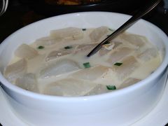 白汤萝卜-御花园·粤菜·海鲜火锅(中山公园店)
