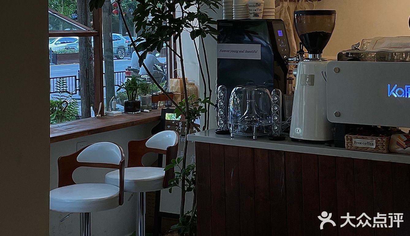 郑州宝藏沿街ins咖啡店☕️幸福感满满‼️