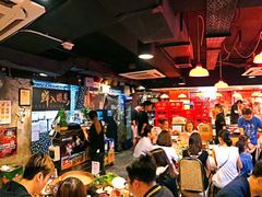 大堂-鲜入围煮花胶鸡海鲜火锅