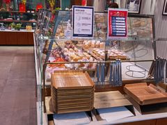 面包甜点陈列柜-巴黎贝甜(五月花广场店)