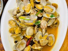 炒蛤蜊-老东镇啤酒屋海鲜加工·蒸汽海鲜·海鲜烧烤(台东店)