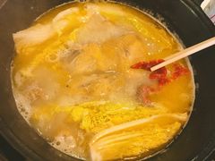 -鲜入围煮花胶鸡海鲜火锅