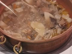 -菌海森林·非遗野生菌火锅(西山区滇池路摩根道店)