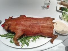 鸿运乳猪-老船夫婚宴婚庆会馆(延吉路店)