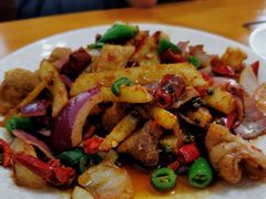 干煸肥肠-茅屋大酒店