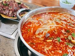 -黄利砖万峰林布依特色酸笋牛肉馆