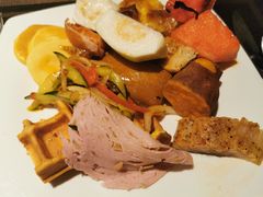 -三亚湾海居铂尔曼度假酒店