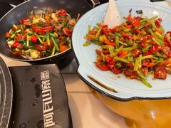 -阿瓦山寨·湘菜现炒·剁椒鱼头王(咸阳总店)