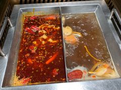 -老牌坊云南鱼豆花火锅(哈西万达店)