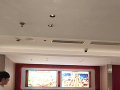 -海底捞火锅(杭州庆春路夜宵主题店)