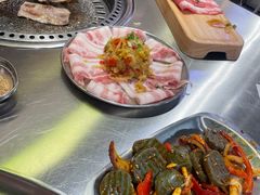-马路牙子烧烤音乐酒馆(望京店)