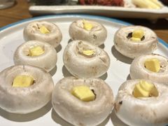 黄油白蘑菇-炼火烤肉店