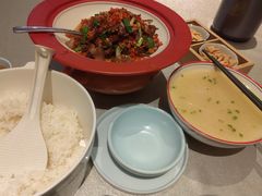 -有红鸡毛店·川菜(建设路店)