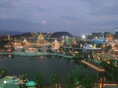 -七彩云南欢乐世界