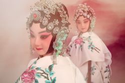 -华韵京剧摄影(洋桥角门东店)