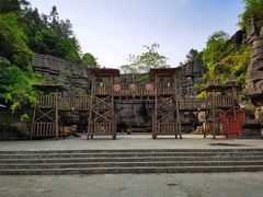 -梭布垭石林景区