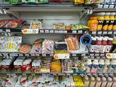 -全家便利店(秀沿路二店)