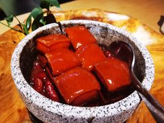 石锅红酒红烧肉-梧桐