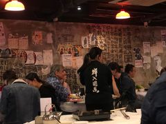 大堂-鲜入围煮花胶鸡海鲜火锅