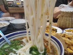 -云阿蛮云南生烫牛肉米线(奉贤路店)