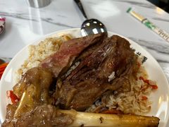 一腿一排饭-楼兰香西域抓饭(泺文店)