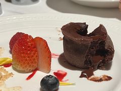 -Mogul Eatery·大亨餐酒馆