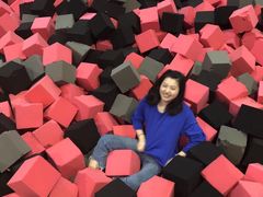 -嘿哟动霸CHUA·新潮玩运动娱乐中心·蹦床滑冰团建乐园