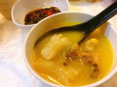 -鲜入围煮花胶鸡海鲜火锅