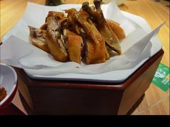 -头上红煨盐鸡·非遗院子餐厅