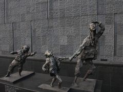 -侵华日军南京大屠杀遇难同胞纪念馆-停车场
