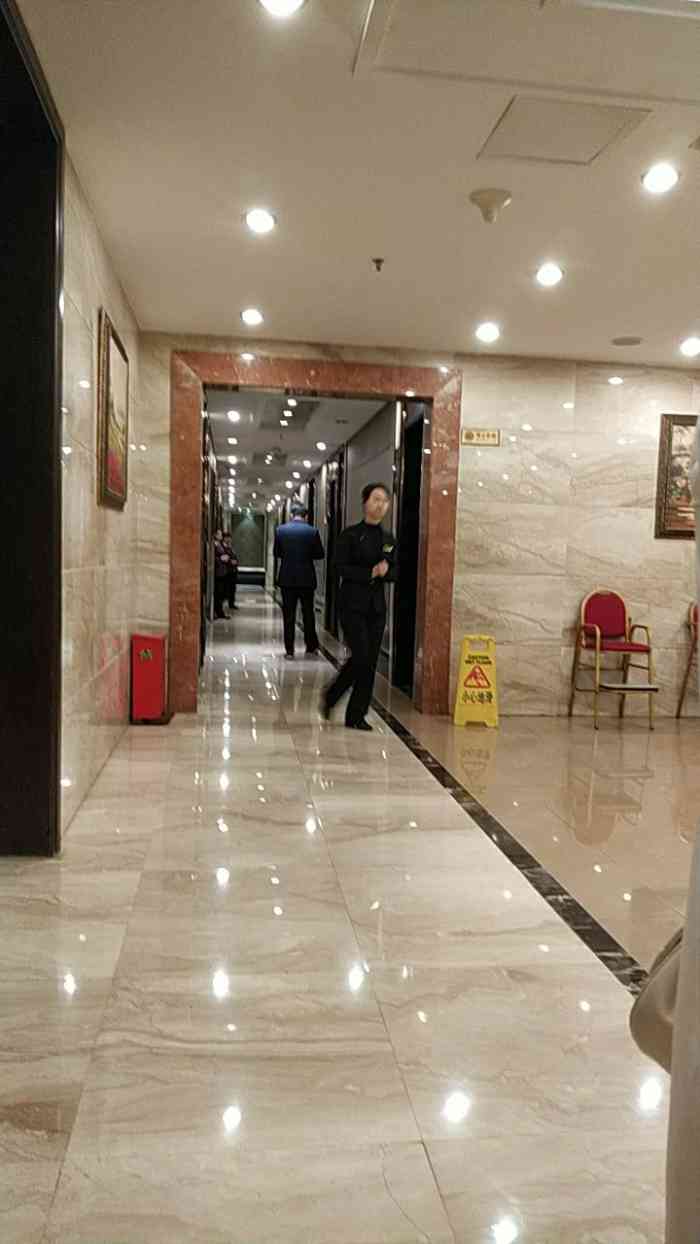 康特大酒楼-"今天中秋中午,和家人前前往康特午餐.点.