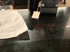 -GIVENCHY(佛罗伦萨小镇奥莱店)