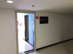 -提一眼镜·蔡司·依视路(小寨店)