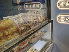 面包甜点陈列柜-鲍师傅糕点(大沽南路店)