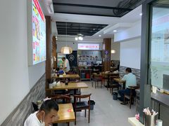 大堂-黄阿姨锅贴大王(万航渡路店)