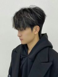 -一家只做男发烫染的店
